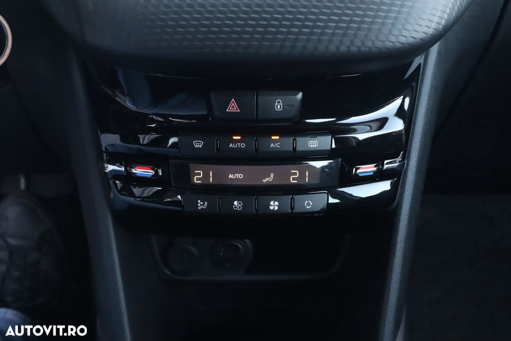 Peugeot 2008 1.2 L PureTech ETG Allure Aut. - 7