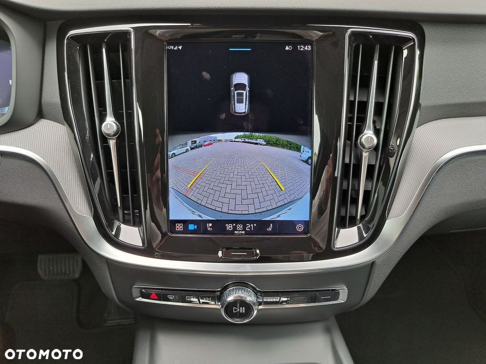Volvo V60 Cross Country - 23