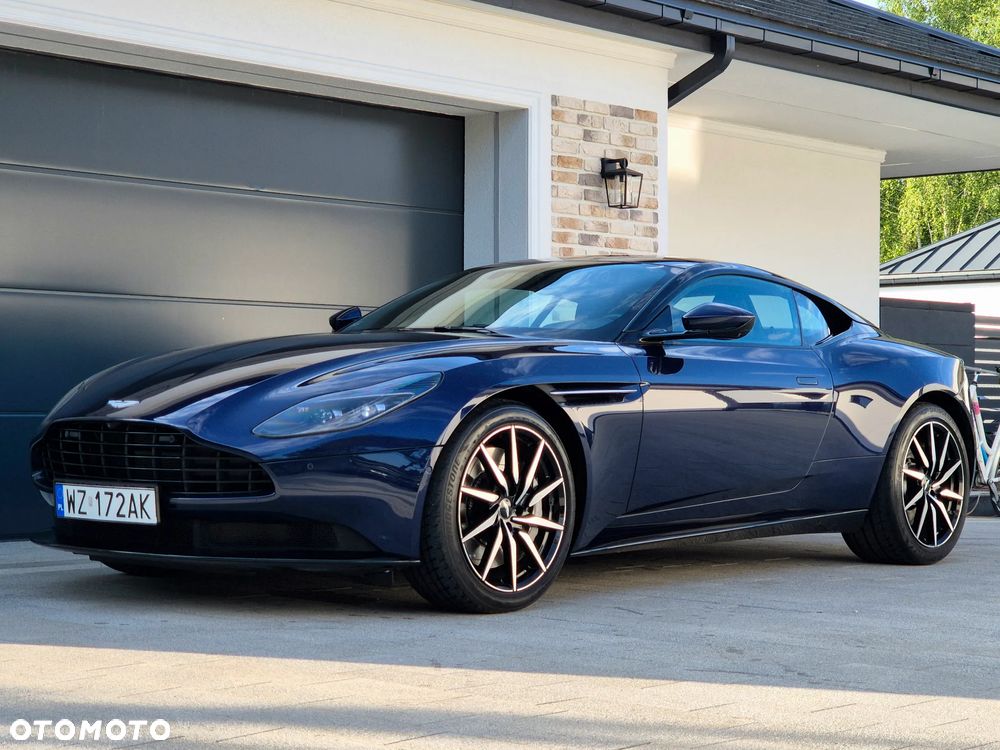 Aston Martin DB11 - 13