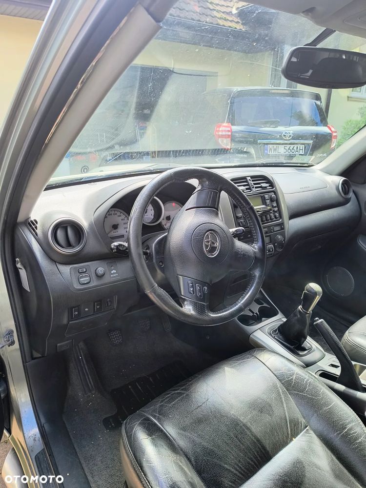 Toyota RAV4 2.0 D-4D 4x4 - 3