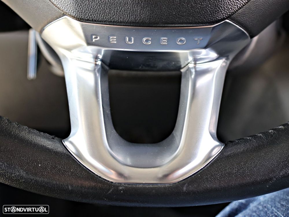 Peugeot 208 1.6 BlueHDi Style - 46