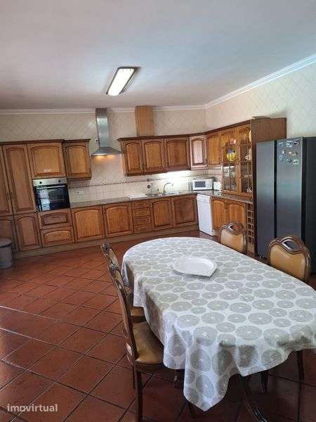 ARRENDA-SE CASA de habitação para Famílias ou Empresas - Grande imagem: 3/12