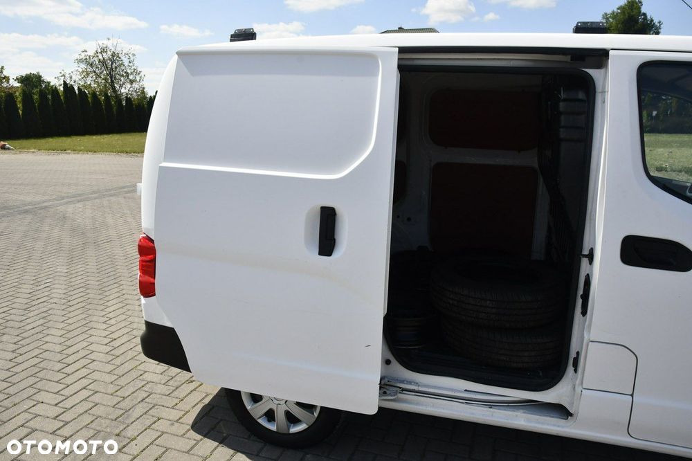 Nissan NV200 - 17