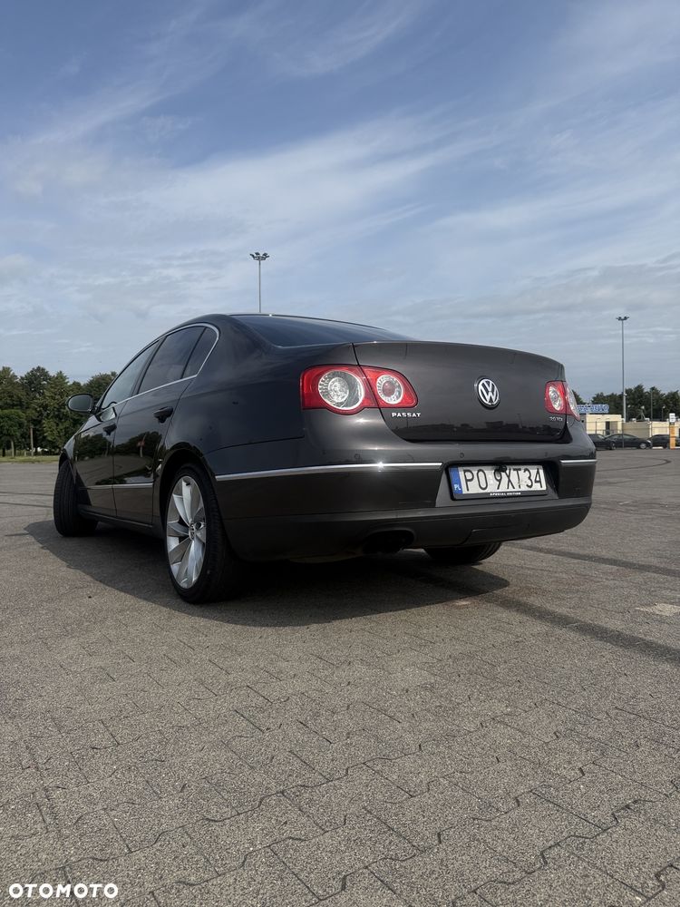 Volkswagen Passat 2.0 TDI DPF Highline - 3
