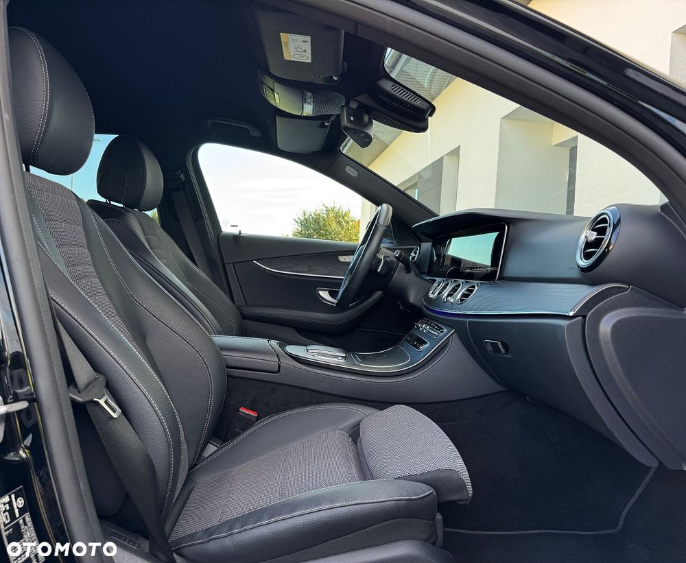 Mercedes-Benz Klasa E 300 Business Edition - 9