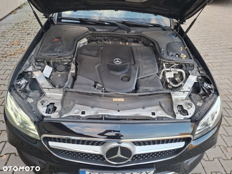 Mercedes-Benz Klasa E 400 d 4-Matic 9G-TRONIC - 31