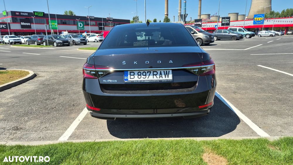 Skoda Superb 2.0 TDI DSG Ambition - 6