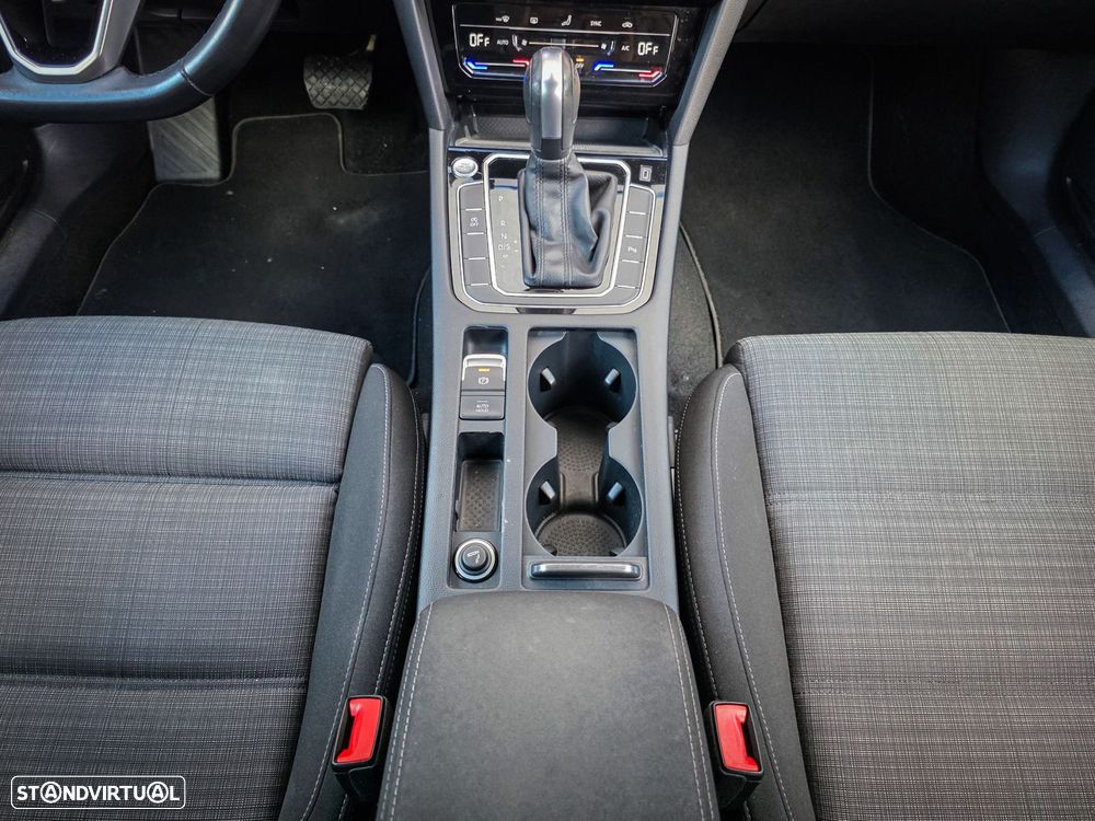 VW Passat Variant - 15