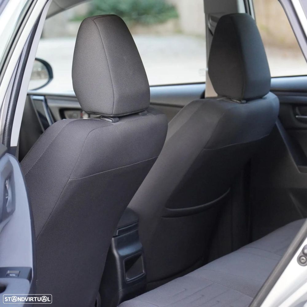 Toyota Auris 1.8 HSD Active - 13