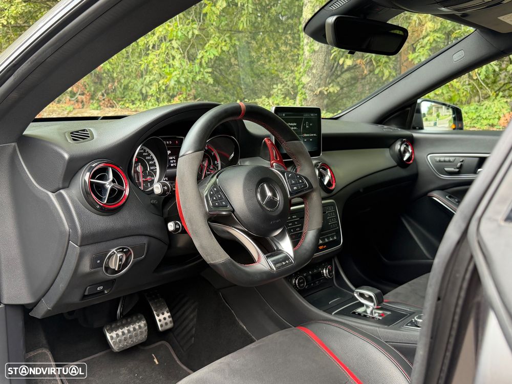 Mercedes-Benz CLA 45 AMG 4Matic 7G-DCT - 33