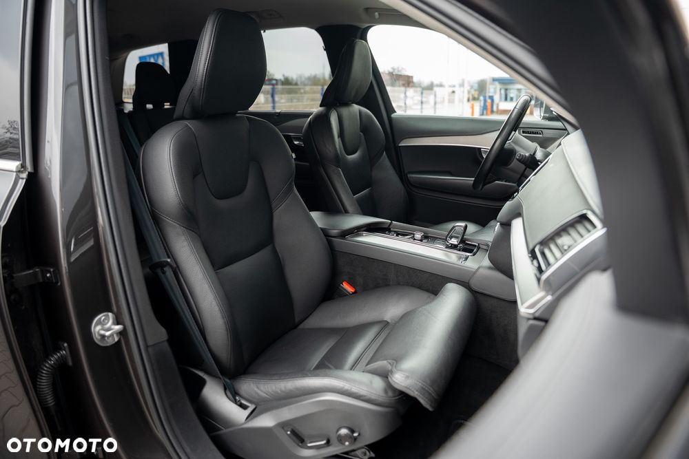 Volvo XC 90 D5 AWD Inscription 7os - 25