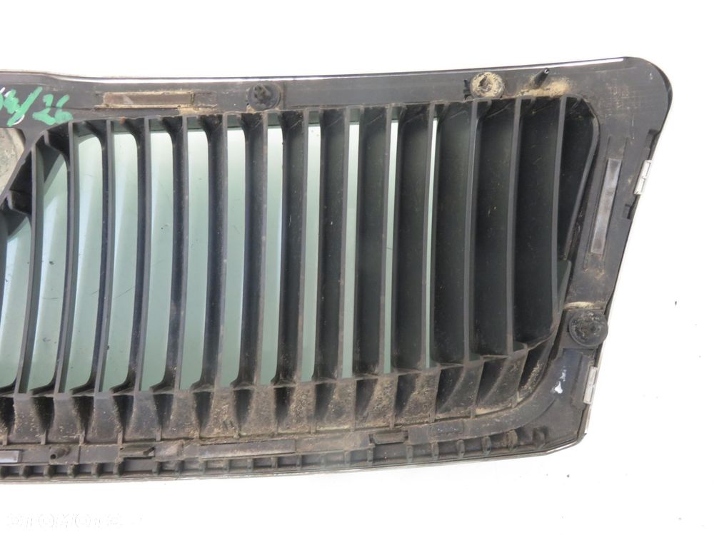 ATRAPA GRILL SKODA OCTAVIA II 1Z0853668 - 2