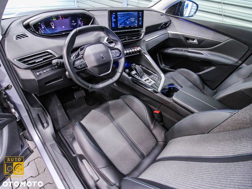 Peugeot 3008 1.2 PureTech Allure S&S EAT8 - 17