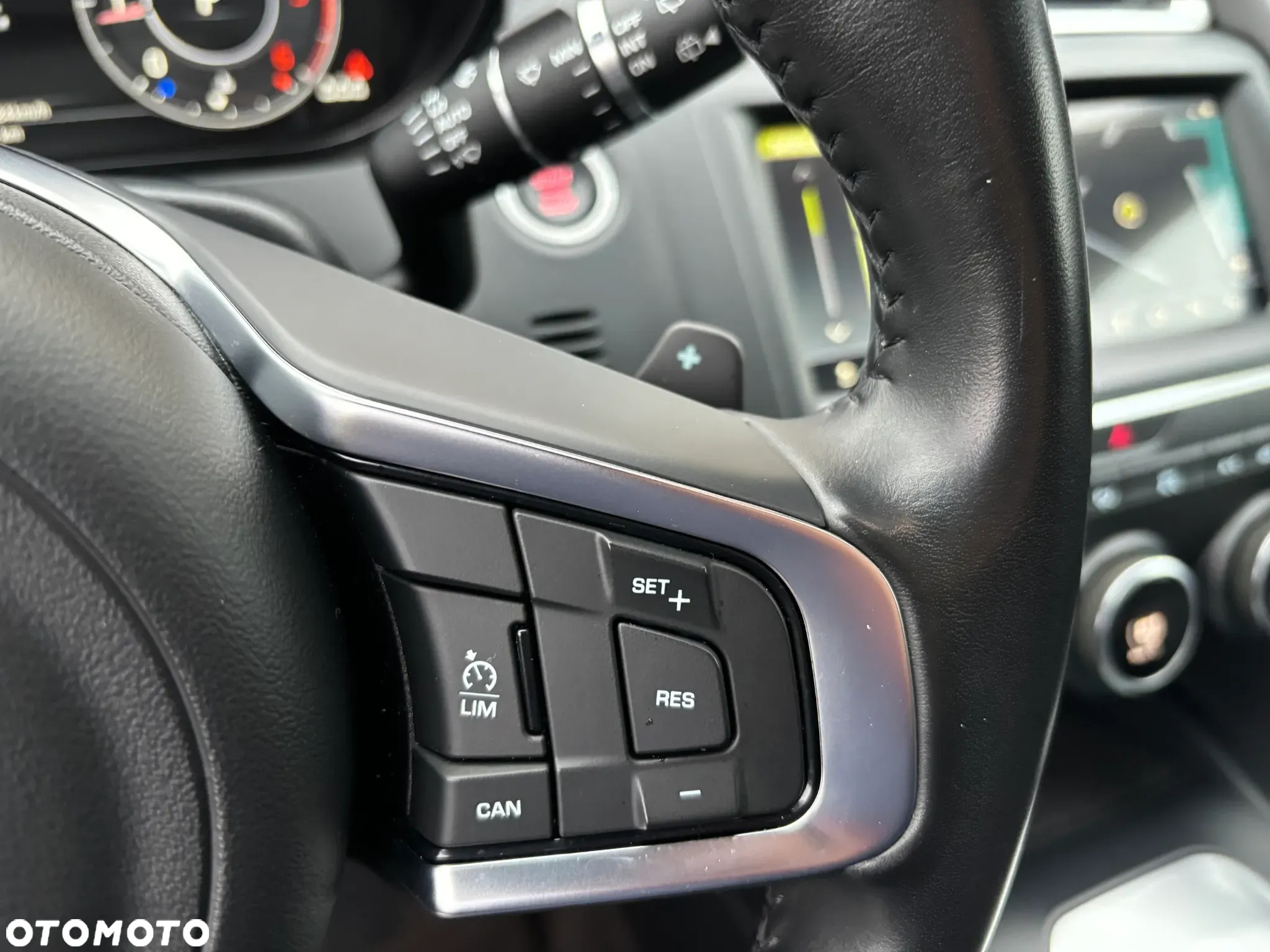 Jaguar E-Pace - 28