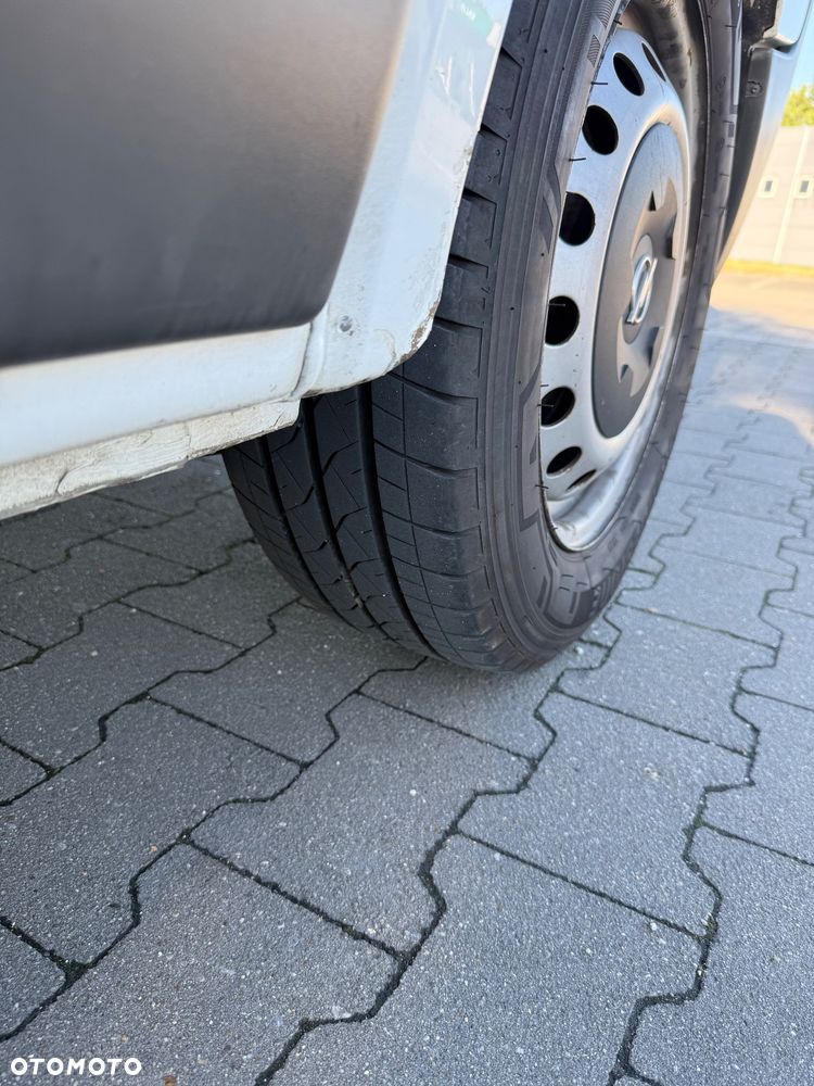 Opel Vivaro - 9