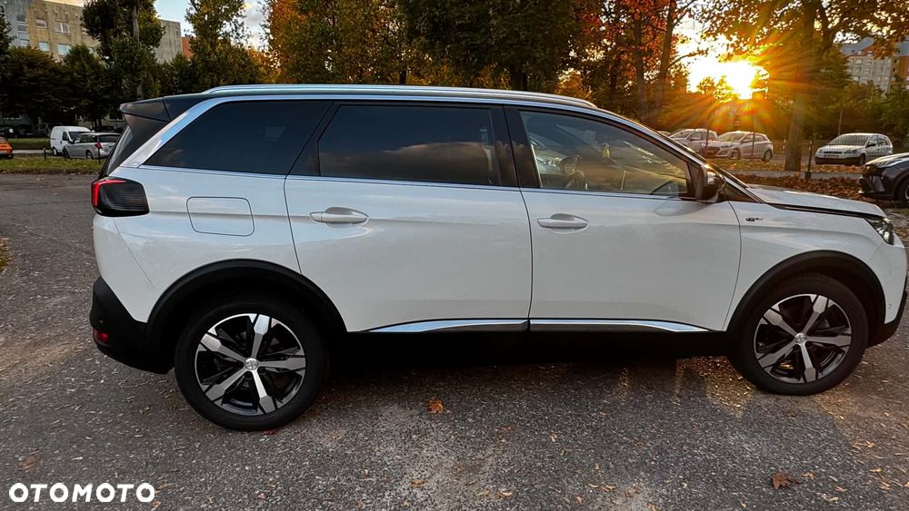Peugeot 5008 - 8
