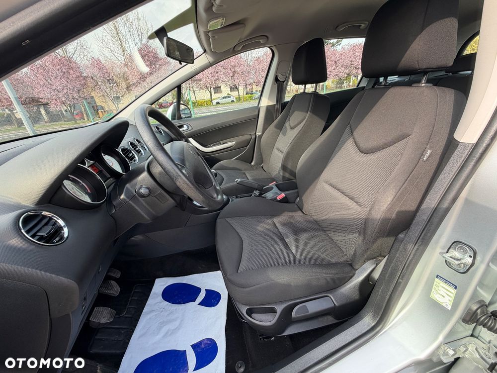 Peugeot 308 1.6 Premium - 8