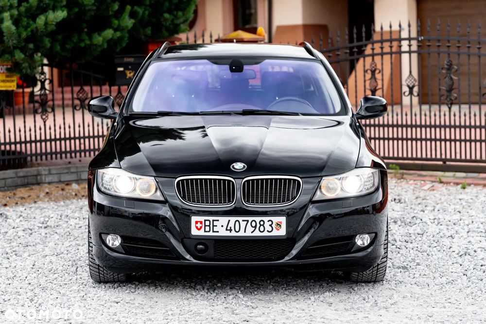 BMW Seria 3 325i xDrive Edition Exclusive - 4
