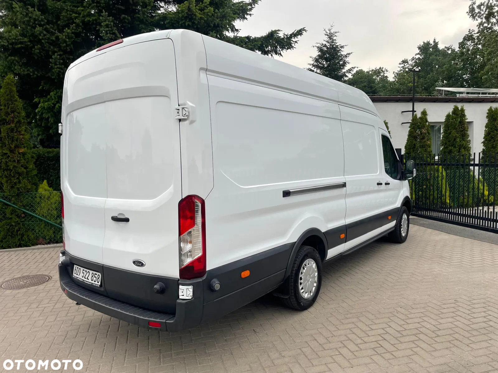 Ford Transit - 11