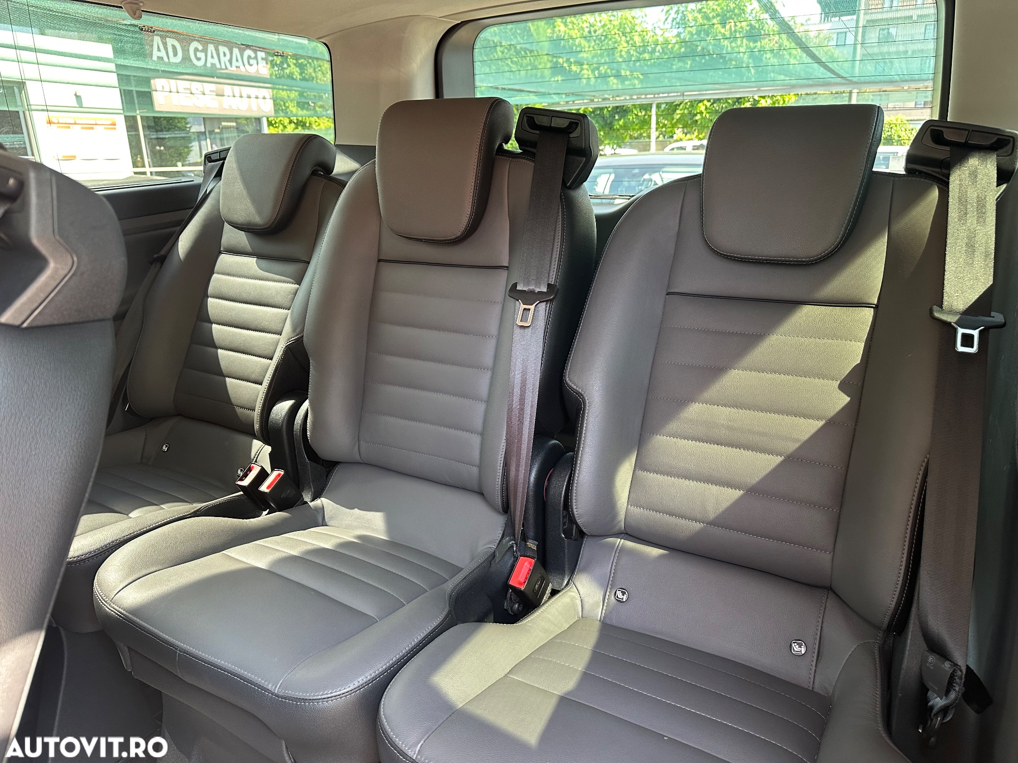 Ford Tourneo Custom Bus 320 2.0 EcoBlue 170 CP L2H1 Titanium Aut. - 29