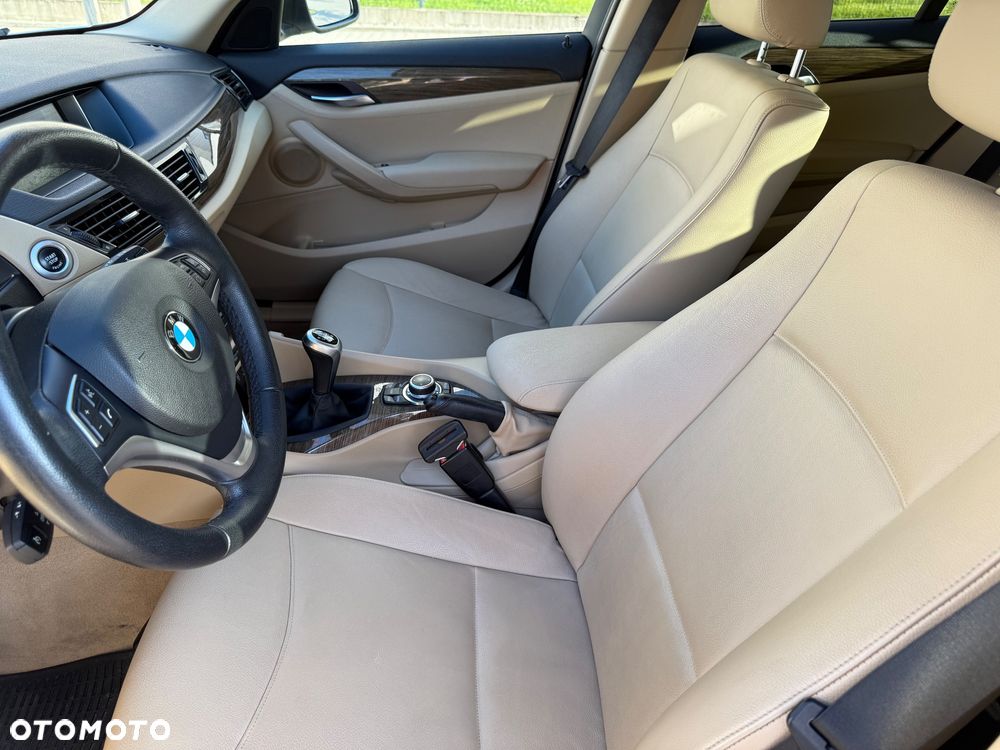 BMW X1 xDrive18d xLine - 13