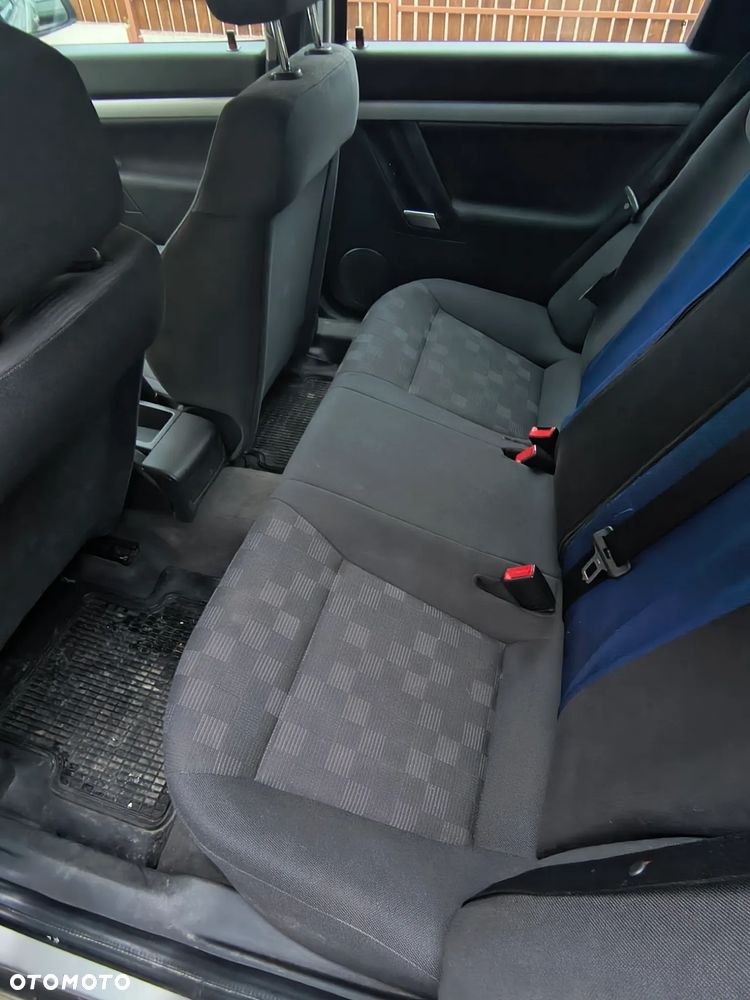 Opel Vectra 2.2 DTI - 9