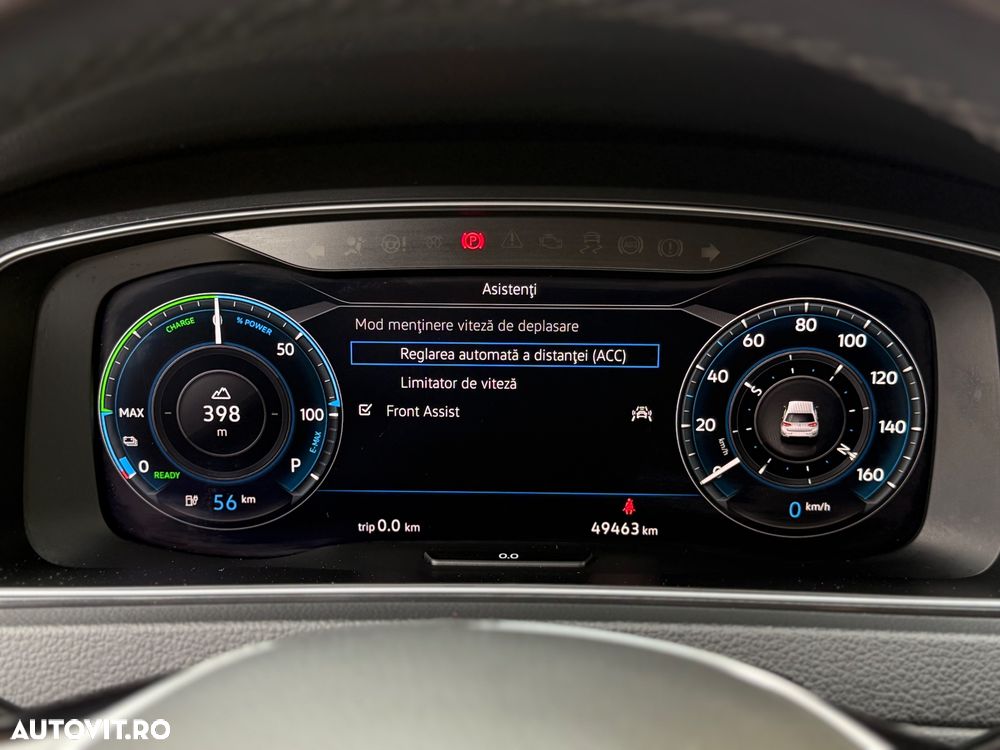 Volkswagen e-Golf - 27
