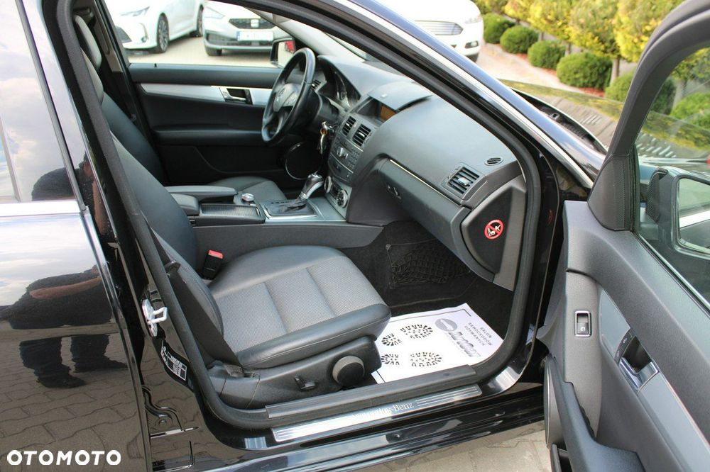 Mercedes-Benz Klasa C 220 (BlueTEC) d 7G-TRONIC Exclusive - 29