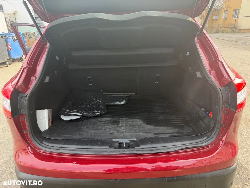 Nissan Qashqai 1.6L dCi Start/Stop 4X4-i Tekna - 14