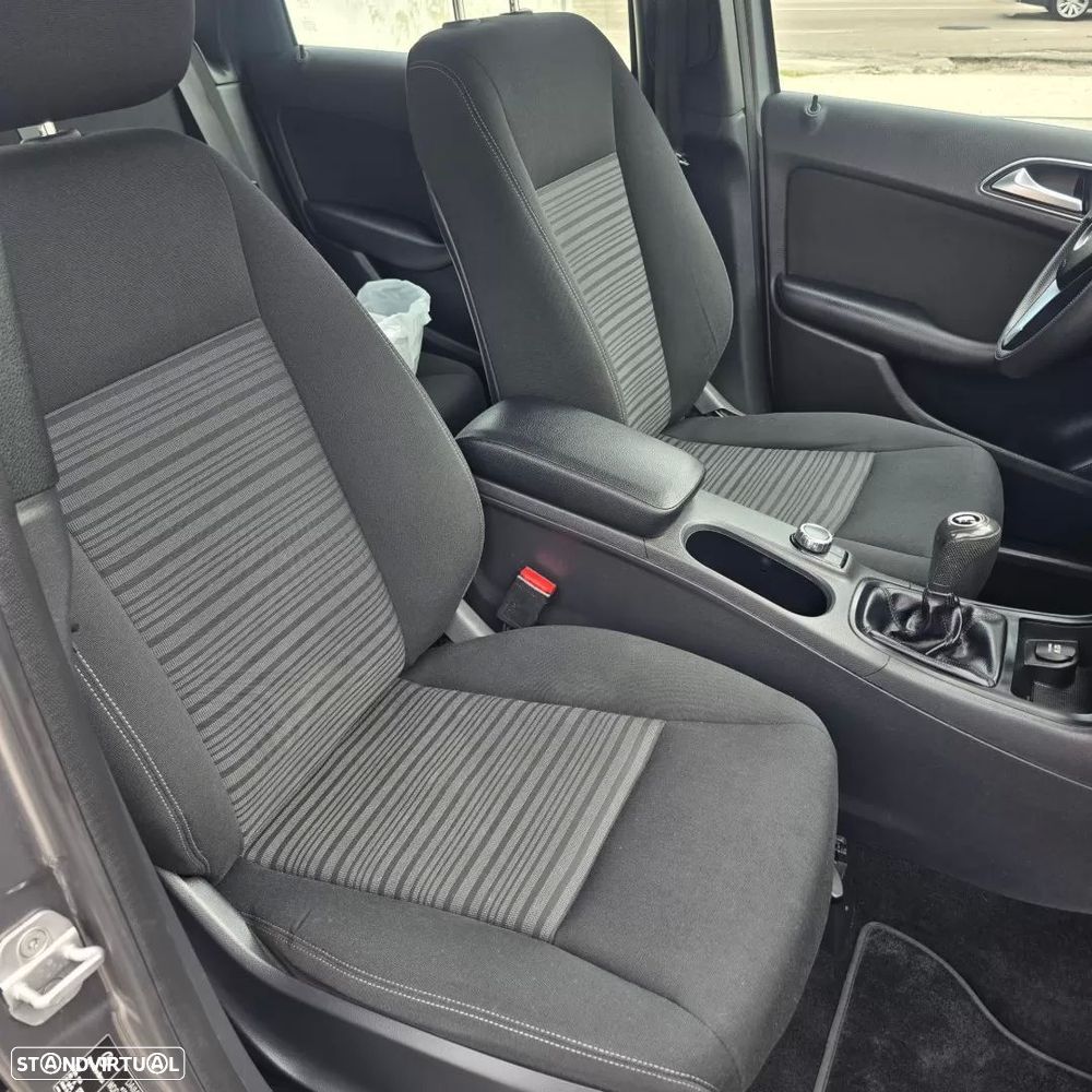 Mercedes-Benz A 200 CDI (BlueEFFICIENCY) Urban - 18