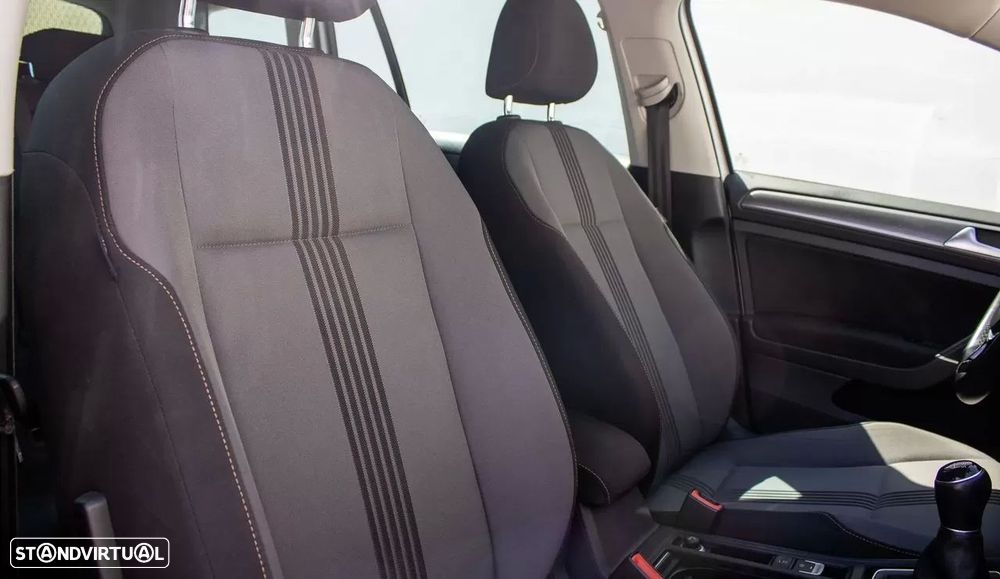 VW Golf Variant 1.6 TDi Highline - 16