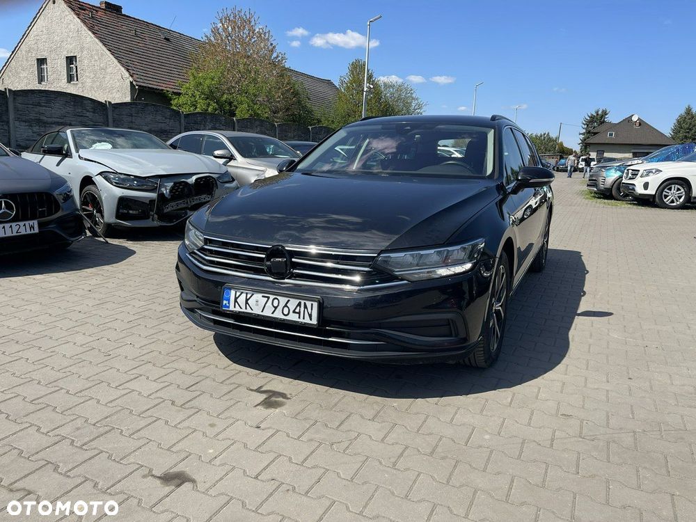 Volkswagen Passat Variant 2.0 TDI SCR DSG Business - 8