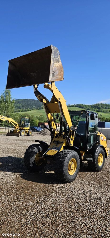 Caterpillar 906M - 7