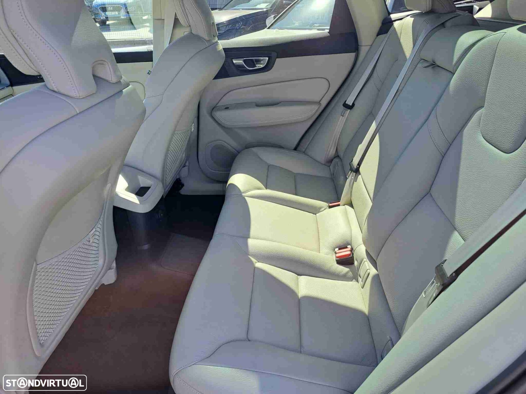 Volvo XC 60 2.0 T6 PHEV Plus Bright AWD - 5