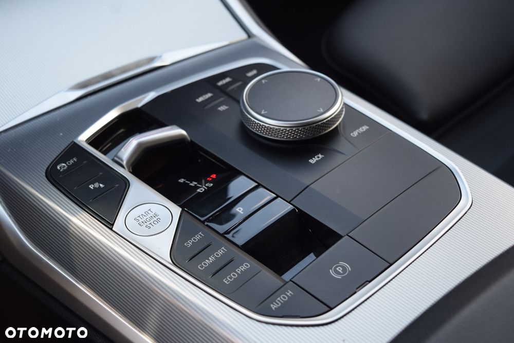 BMW Seria 3 320d xDrive M Sport sport - 15