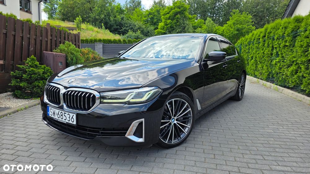 BMW Seria 5 520d xDrive Luxury Line - 1