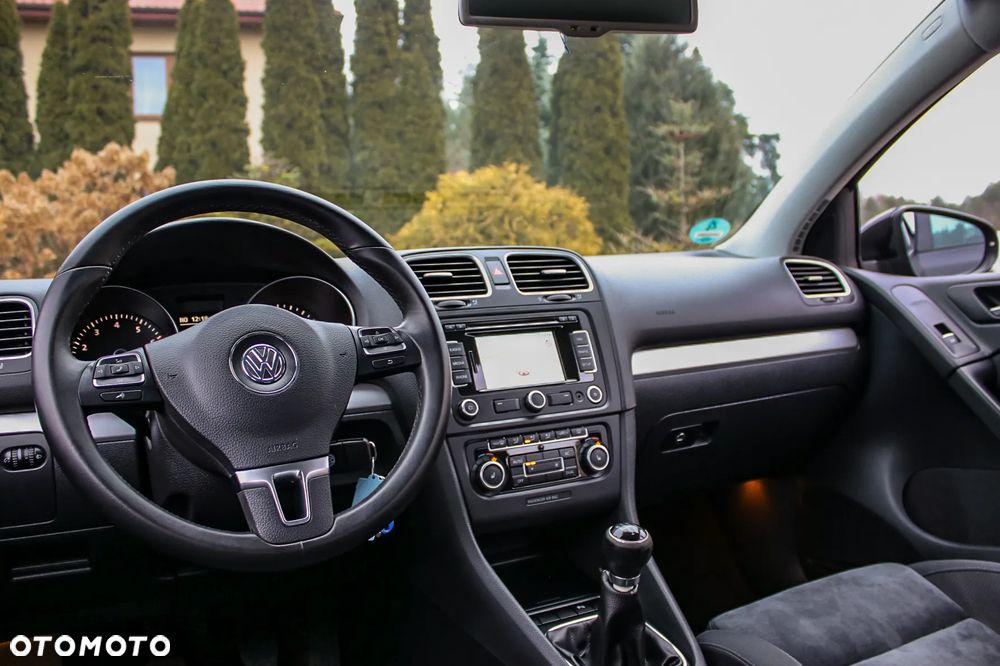 Volkswagen Golf - 27