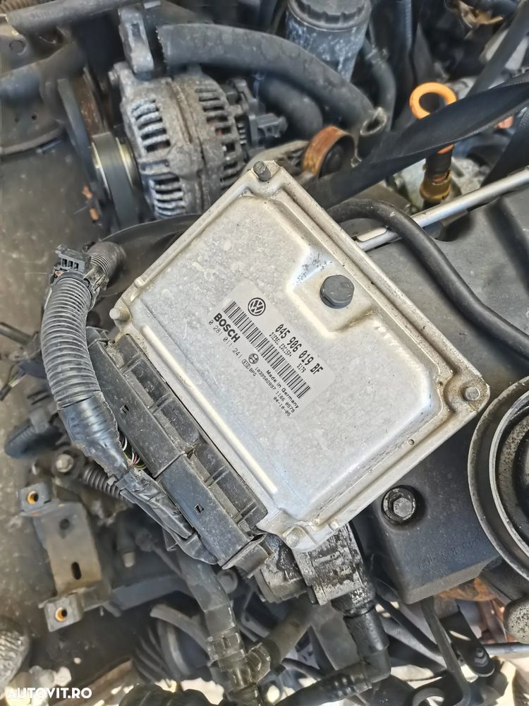 Calculator motor avand codul 045906019BF / 0281011241 / 1039S02897 pentru VW Polo - 1