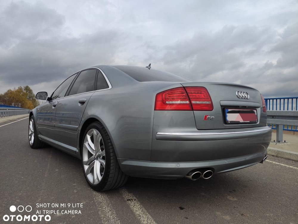 Audi S8 - 18