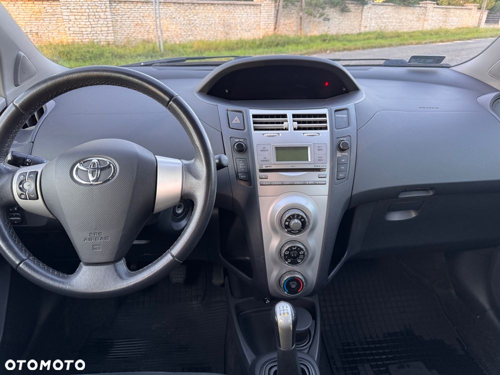 Toyota Yaris 1.0 Terra - 14