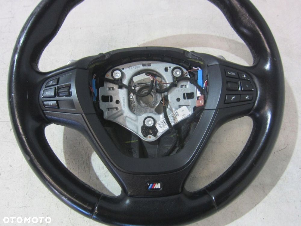 BMW X3 F25 F26 X4 KIEROWNICA MPAKIET GRZANA ŁOPATKI 6879927 32306879927 - 2