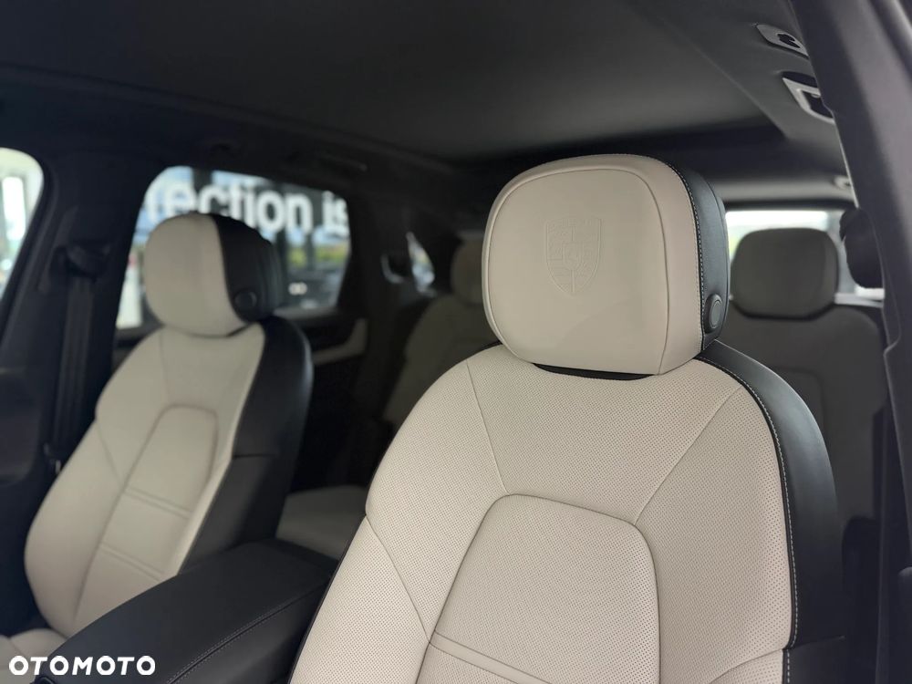 Porsche Cayenne Black Edition - 17