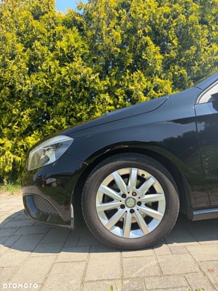 Mercedes-Benz Klasa A 180 (BlueEFFICIENCY) - 5