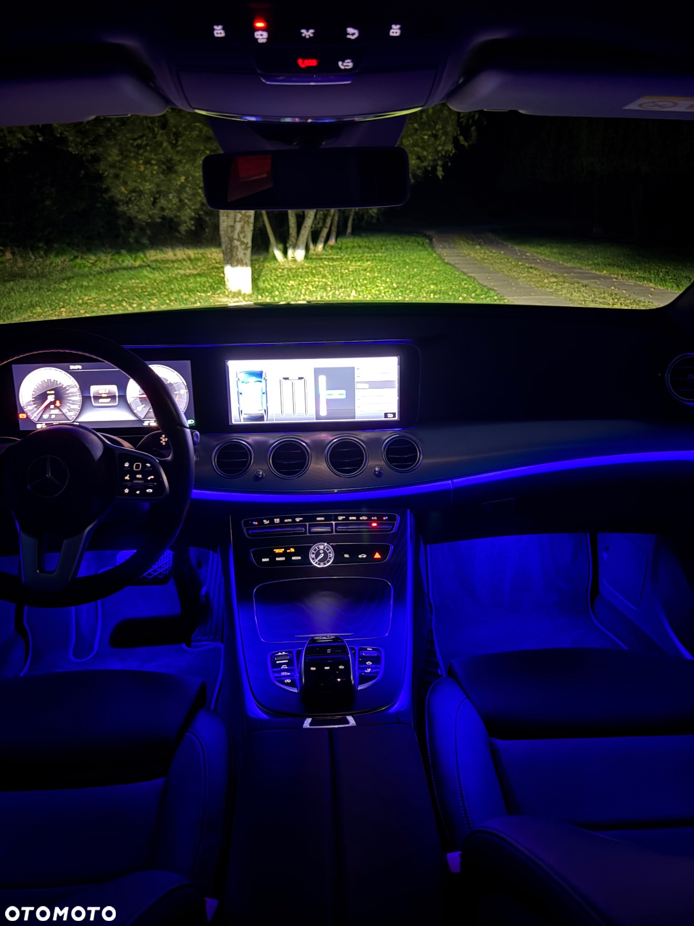 Mercedes-Benz Klasa E 220 d T 9G-TRONIC Avantgarde - 39