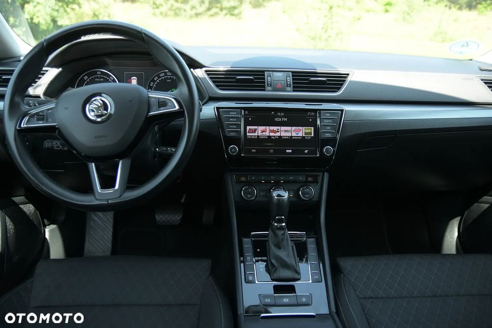 Skoda Superb 2.0 TDI DSG Ambition - 18