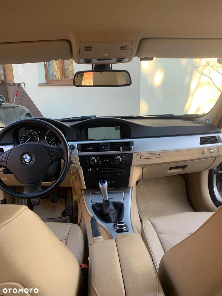 BMW Seria 3 320d xDrive DPF - 9