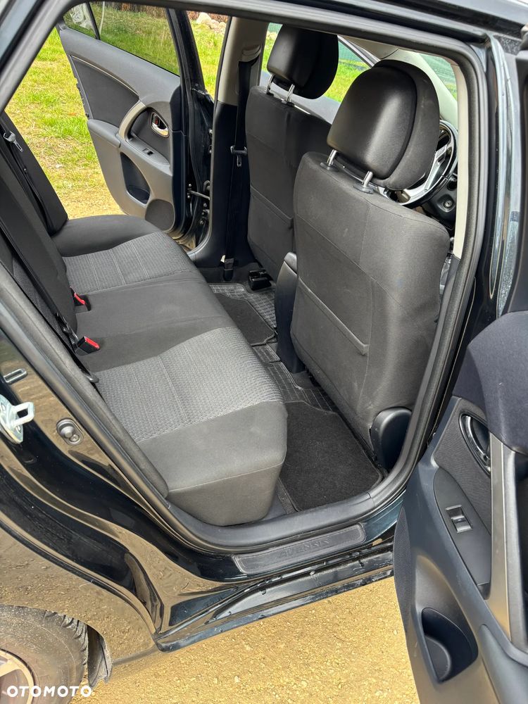 Toyota Avensis - 3