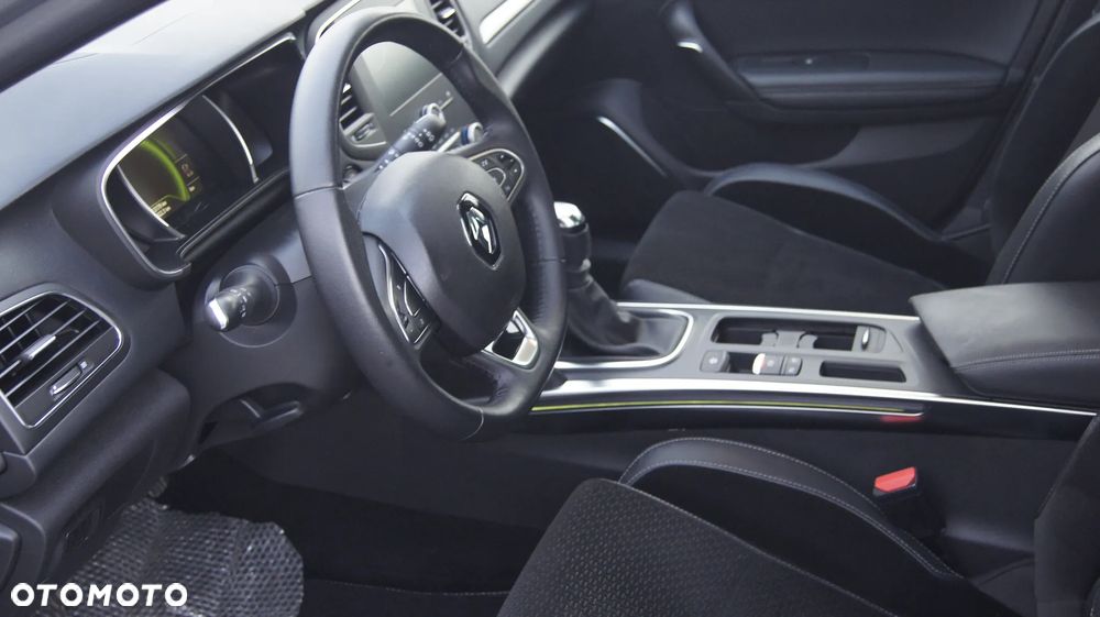 Renault Megane 1.2 Energy TCe Limited - 12