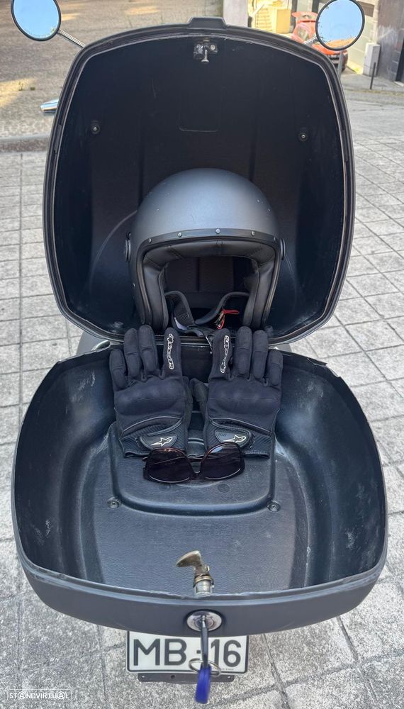 Vespa GTS Super Supersport - 8