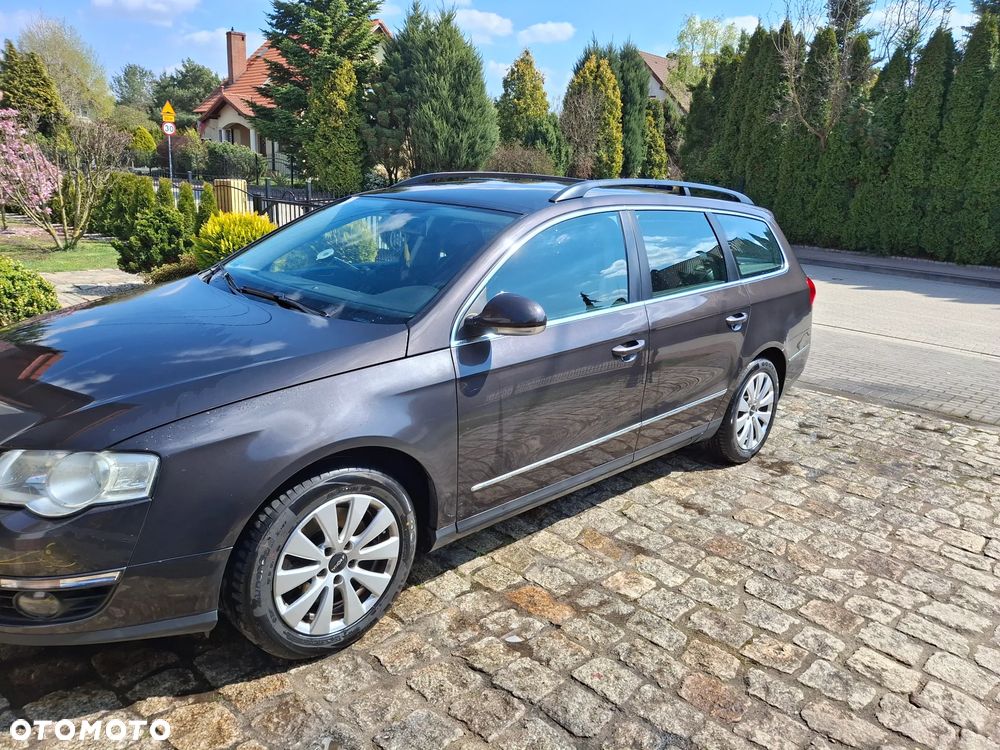Volkswagen Passat 2.0 TDI DPF BlueMot Comfortline - 3